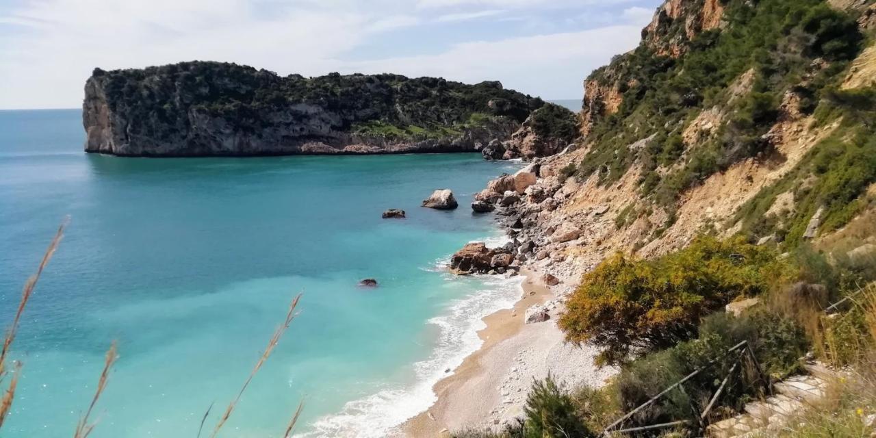 Apartamento, vistas al mar, a 3 minutos de la playa caminando Jávea Exterior foto