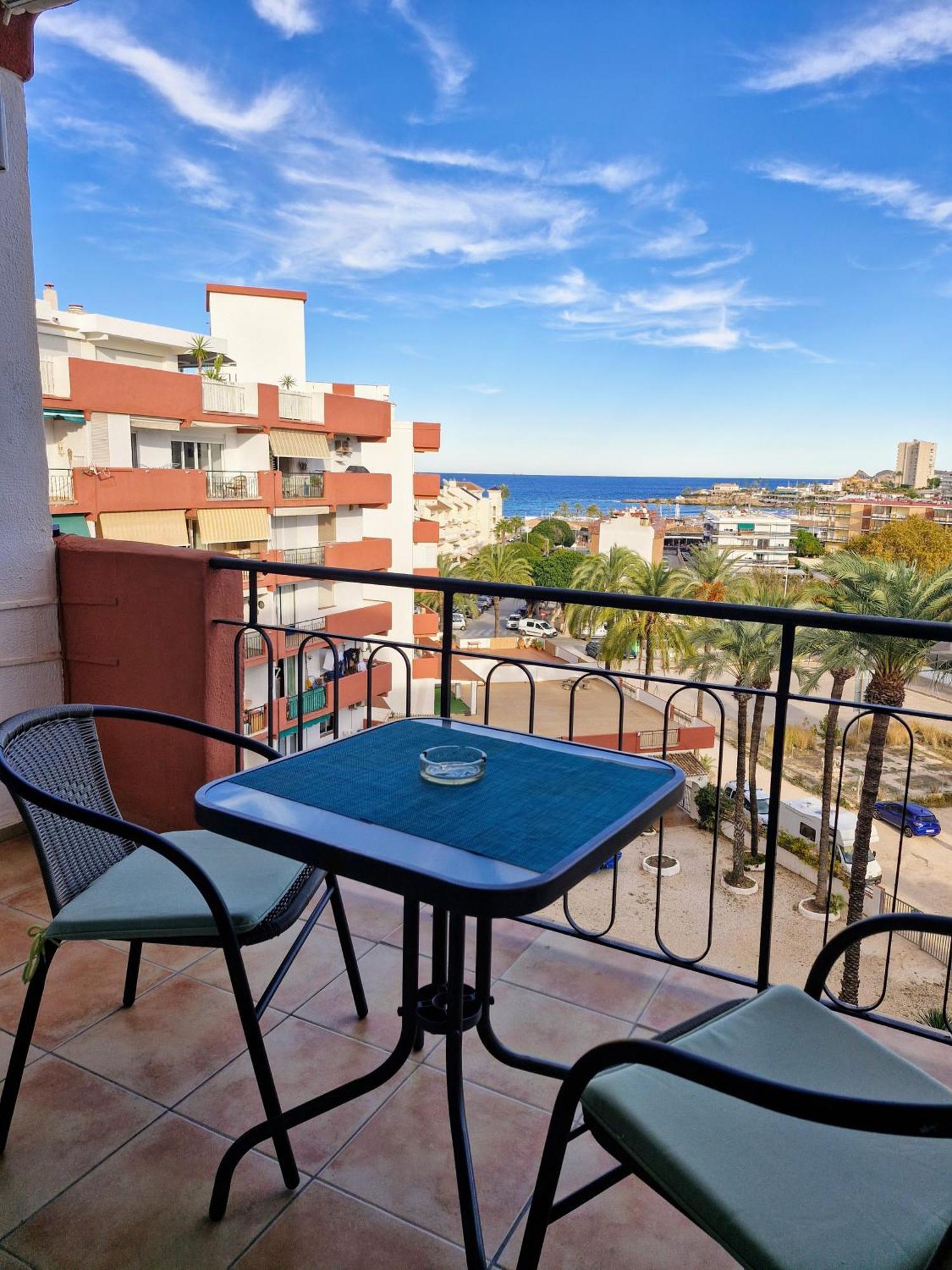 Apartamento, vistas al mar, a 3 minutos de la playa caminando Jávea Exterior foto
