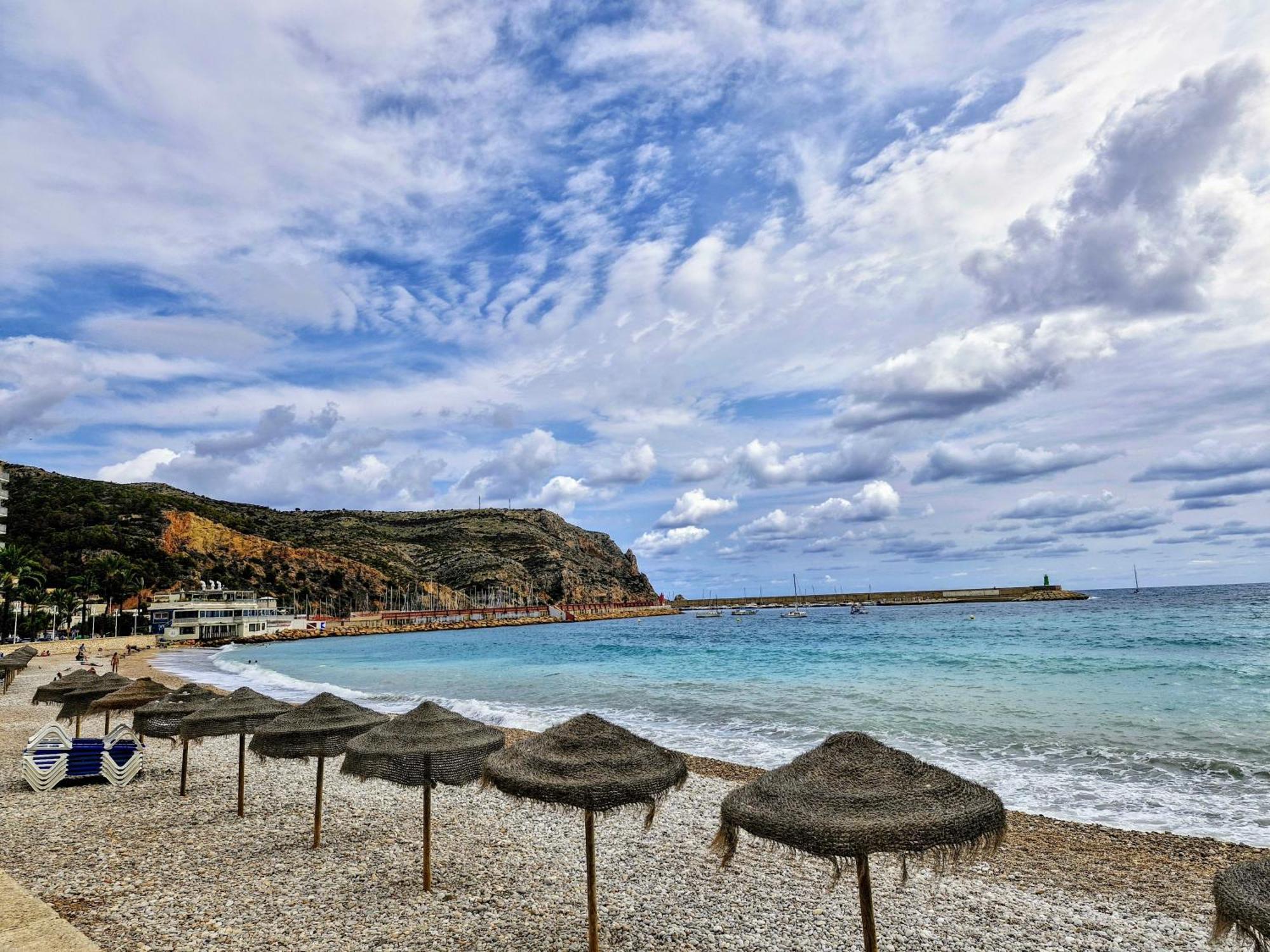 Apartamento, vistas al mar, a 3 minutos de la playa caminando Jávea Exterior foto